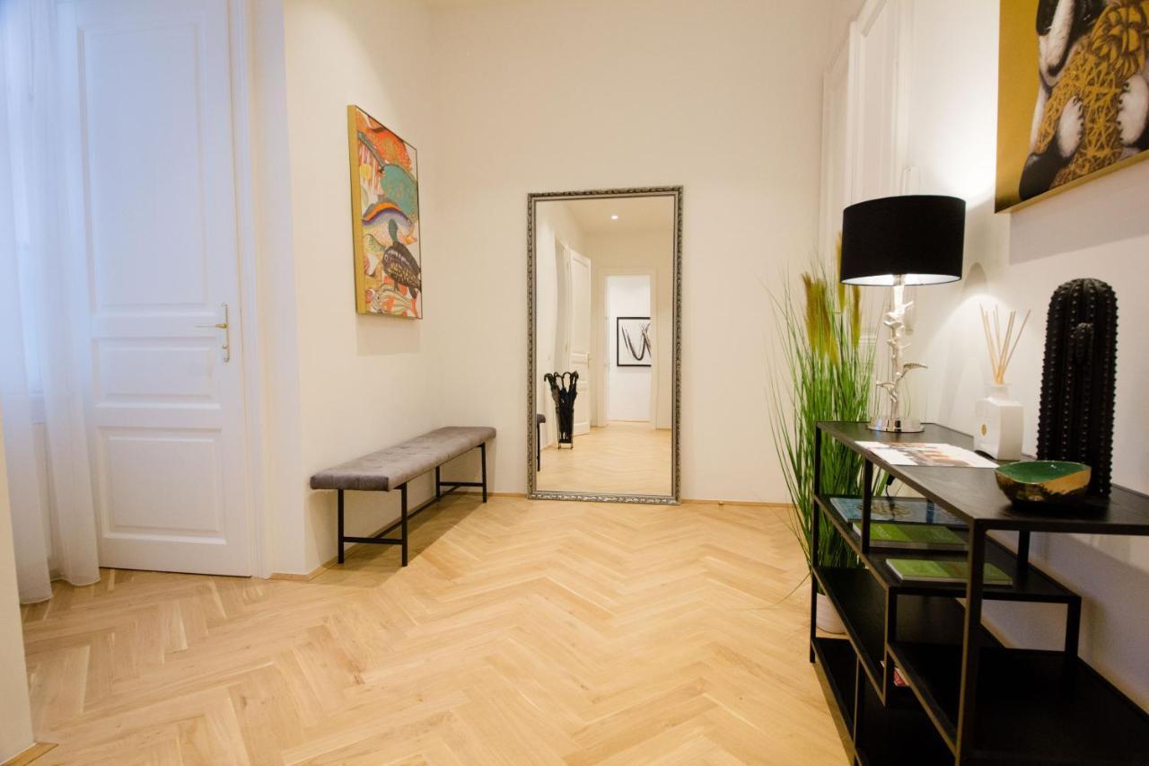 Opera - Mai's Appartement Wenen